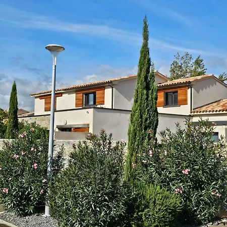 Nananthée T5 De Luxe,4-8 Pers, Piscine Privée Chauffée Villa *